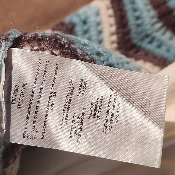 Volcom Girls hand knit pullover sweater - Picture 7 of 7